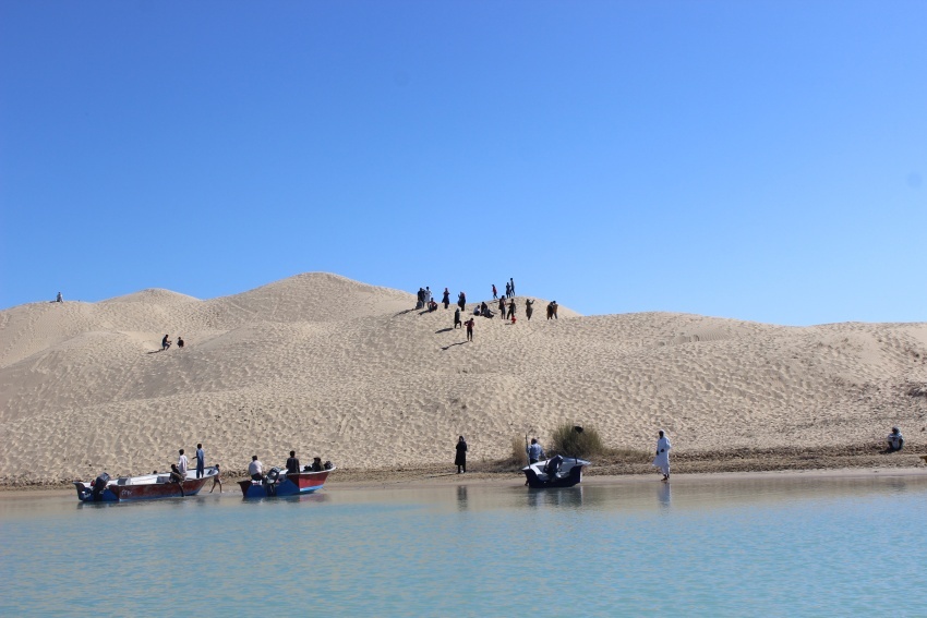 چرا باید تور قایق‌سواری در چابهار را تجربه کنید؟